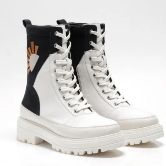 Free People Feels Good To Be Lost Lug Festival Boots size 6 - Picture 2 of 12